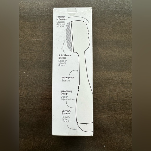 PMD Clean Smart Facial Cleansing Device - Picture 3 of 4